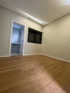 Instalação de piso vinílico em dormitório - Mogi das Cruzes