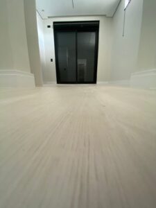 Instalação de piso vinílico em closet - Mogi das Cruzes
